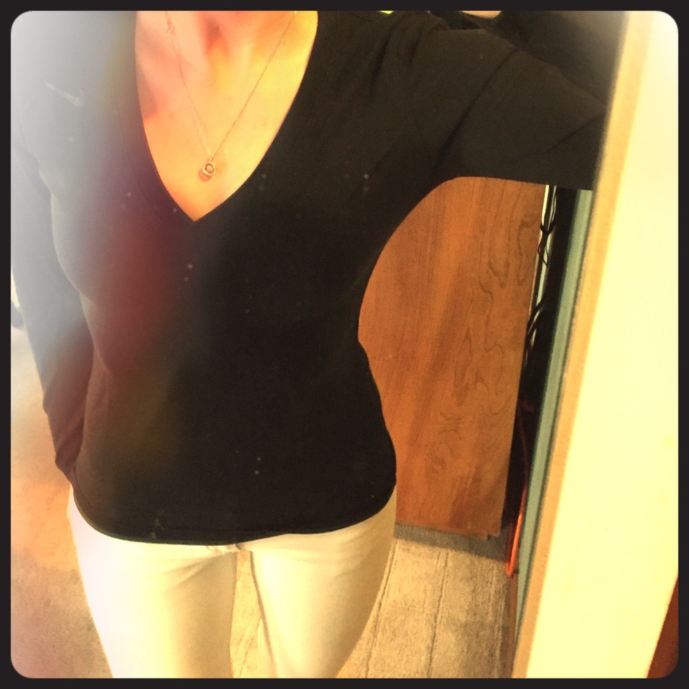Nike Black Long Sleeve Dri-Fit Top 🌺